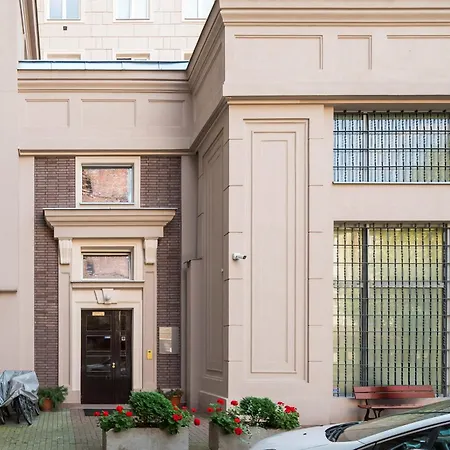 Plac Konstytucji Deluxe By Bookinghost * Warschau