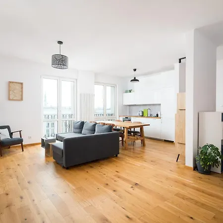 Plac Konstytucji Deluxe By Bookinghost