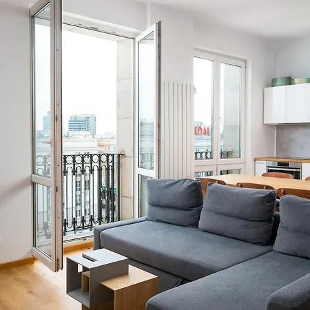 Plac Konstytucji Deluxe By Bookinghost *