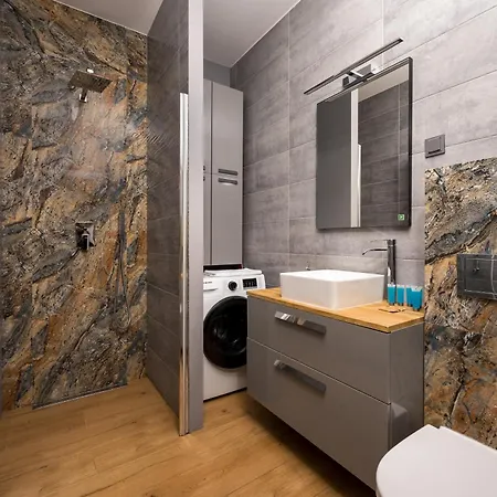 Plac Konstytucji Deluxe By Bookinghost Apartament *