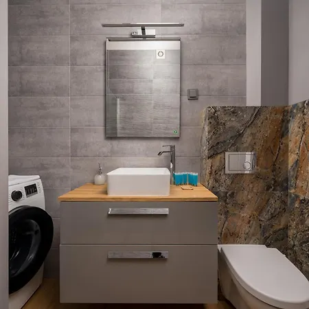 Apartament Plac Konstytucji Deluxe By Bookinghost