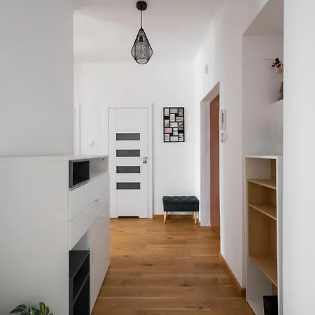 Apartament Plac Konstytucji Deluxe By Bookinghost
